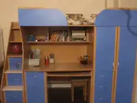 Продам школьный уголок со спальным