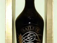 Бутылки от ликера BAILEYS
