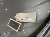 iPhone 11 на 64 ггб и 128