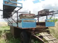 Продою пчеловодческий прицеп.