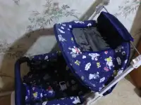Продам складную детскую коляску.
