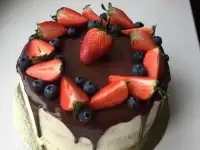 Бисквитные торты и капкейки