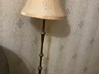 Продам Торшер