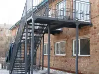 Пожарная лестница маршевая, пожарная вертикальная лестница