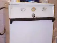 Продам газовую плиту советских времен