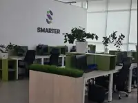 Рабочее место в офисе коворкинг, фотография 2