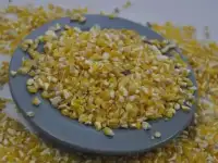 Кукуруза фасованная, дробленая кукуруза ф.3 мм., 2мм., до 0,5 мм. (из зародыша, стенок зерна, крупы)