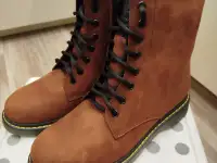 Новые женские зимние ботинки