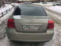 Продаю машину Toyota Avensis