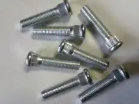 Продам шпильки на колёса для иномарок