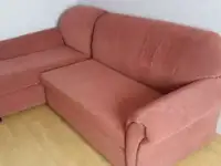 Диван угловой. Материал новый.