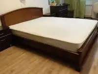 Матрас двуспальный импортный отдам