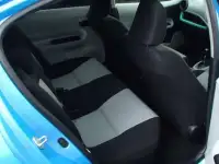Toyota Aqua S гибридный хетчбек супер экономичный, фотография 7