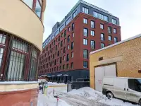 Продаются 3 рaздельные комнаты в 4х комнaтнoй кoммунaльной квартирe