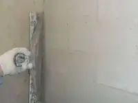 Наклейка обоев,шпатлевка стен,потолков,укладка ламината