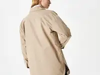 Женская лёгкая куртка lacoste, фотография 2