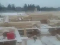 Дома , бани беседки .