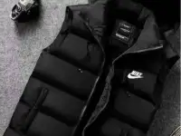 Жилетки и безрукавки мужские Nike