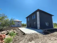 Продаётся дом в СНТ Роднички,, 2-х эт.кирп.