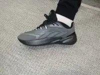 Кроссовки мужские adidas Ozelia, фотография 4