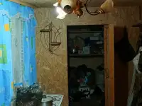 Продам дом тёплый 100м2. В доме есть: скважина, умывальник, раковина, туалет, ванна,