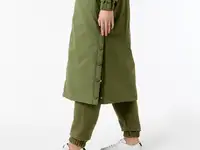 Женская длинная парка lacoste с капюшоном и боковым клапаном на пуговицах, фотография 5
