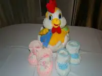 Продам детские вязанные вещи