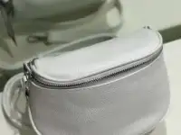 Сумка поясная в белом цвете, фотография 4