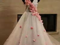 Эксклюзивное свадебное платье со шлейфом, фотография 2