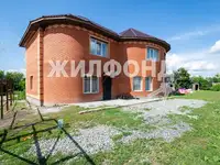 Дом 372.2 м2 на участке 6 сот.