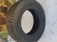 Продаю комплект зимней резины  NORDMAN 205/70 R15