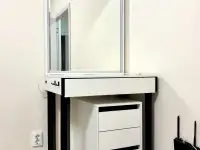 Туалетный столик с зеркалом  Зеркало с подсветкой