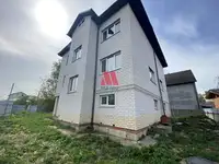 Таунхаус 200 м2 на участке 3.5 сот.