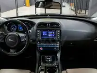 Продажа Jaguar XE, фотография 2