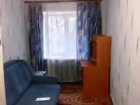 Центр города. Кирпичный дом. Метро.