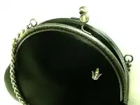 Сумка кожаная чёрная авторская на цепочке, фотография 2
