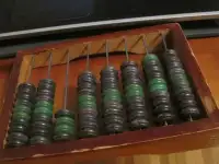 1965  год Счёты детские 18 x 13 см окаймовка из массива дерева в рабочем состоянии, фотография 3
