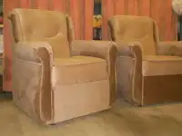 Продаю два новых Кресла