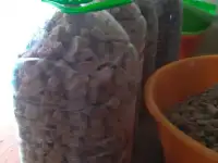 Сухари из хлеба, сухофрукты