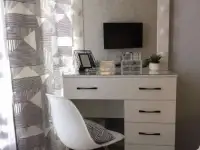 Гримёрный стол, фотография 2