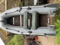 Продаю лодку с мотором