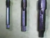 Метчики и плашки.