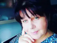 Массаж лица, пилинги, маски, чистка лица.
