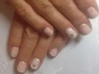 Покрытие гель-лаком,наращивание,коррекция ногтей