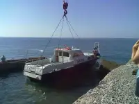 Стеклопластиковый катер