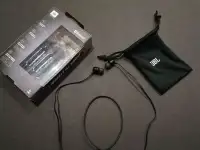 Продажа наушников jbl