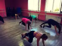Фитнес клуб Лайт приглашает на групповое занятие Аэробика!