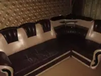 Угловой кожаный диван с креслом