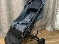 Детская прогулочная коляска