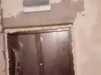 Продам металлическую дверь